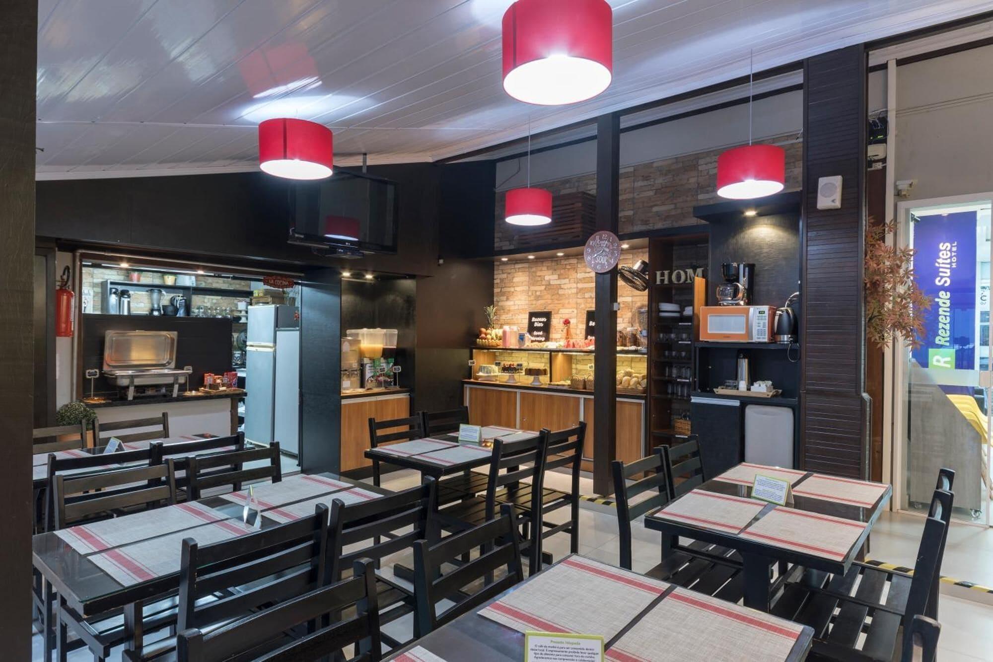 Bar/Salón Rezende Suites Hotel