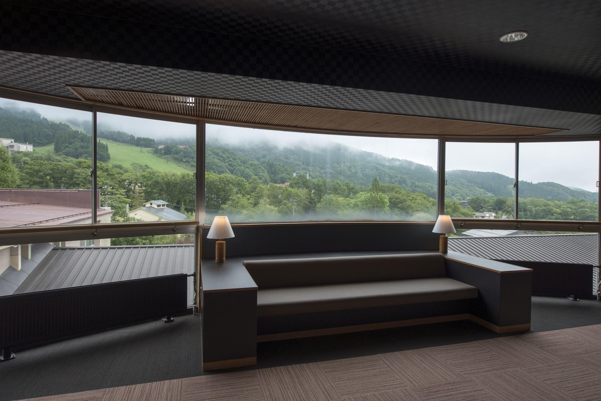 Varios Hotel Lucent Takamiya