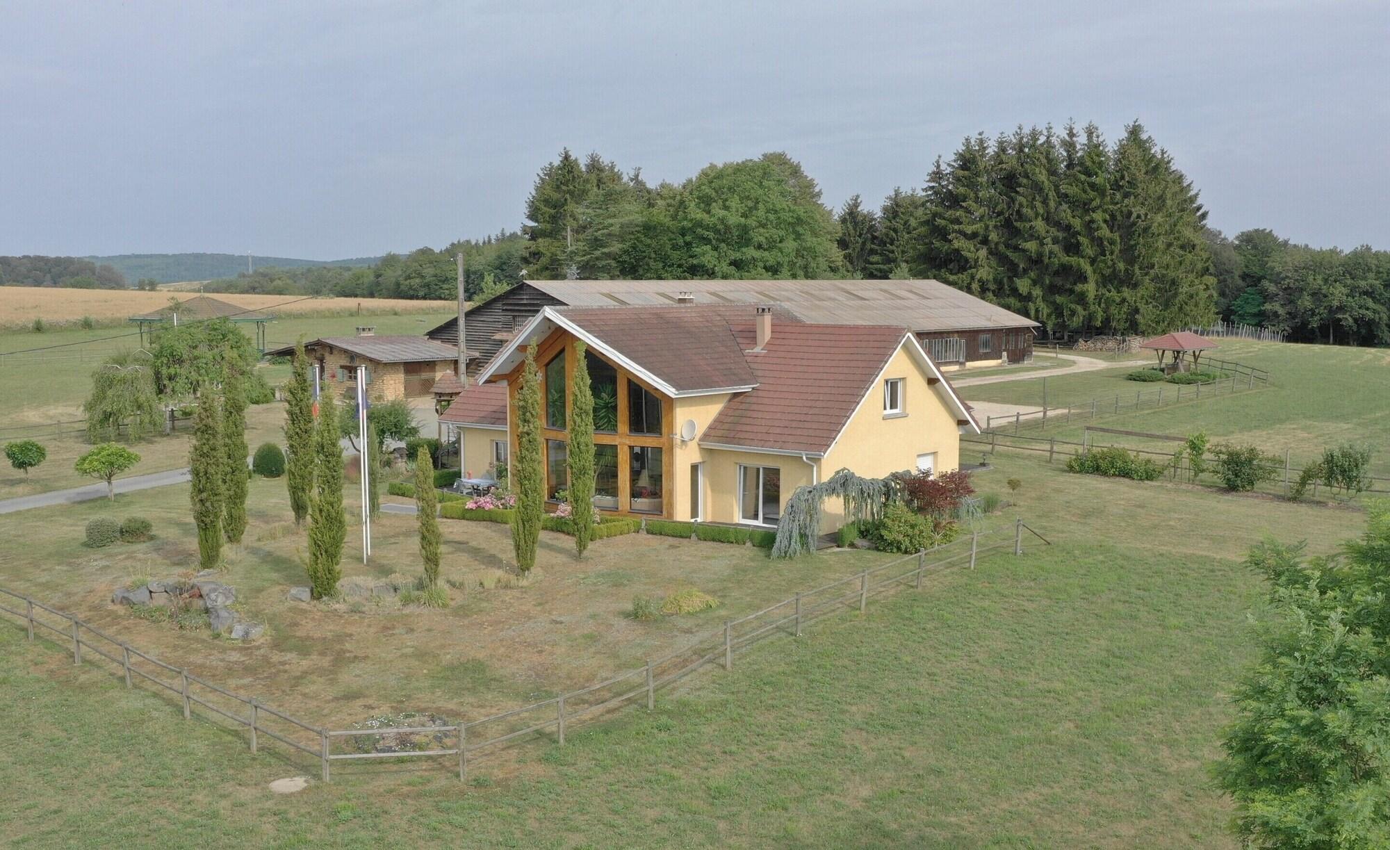 Varios Au Domaine du Cerf