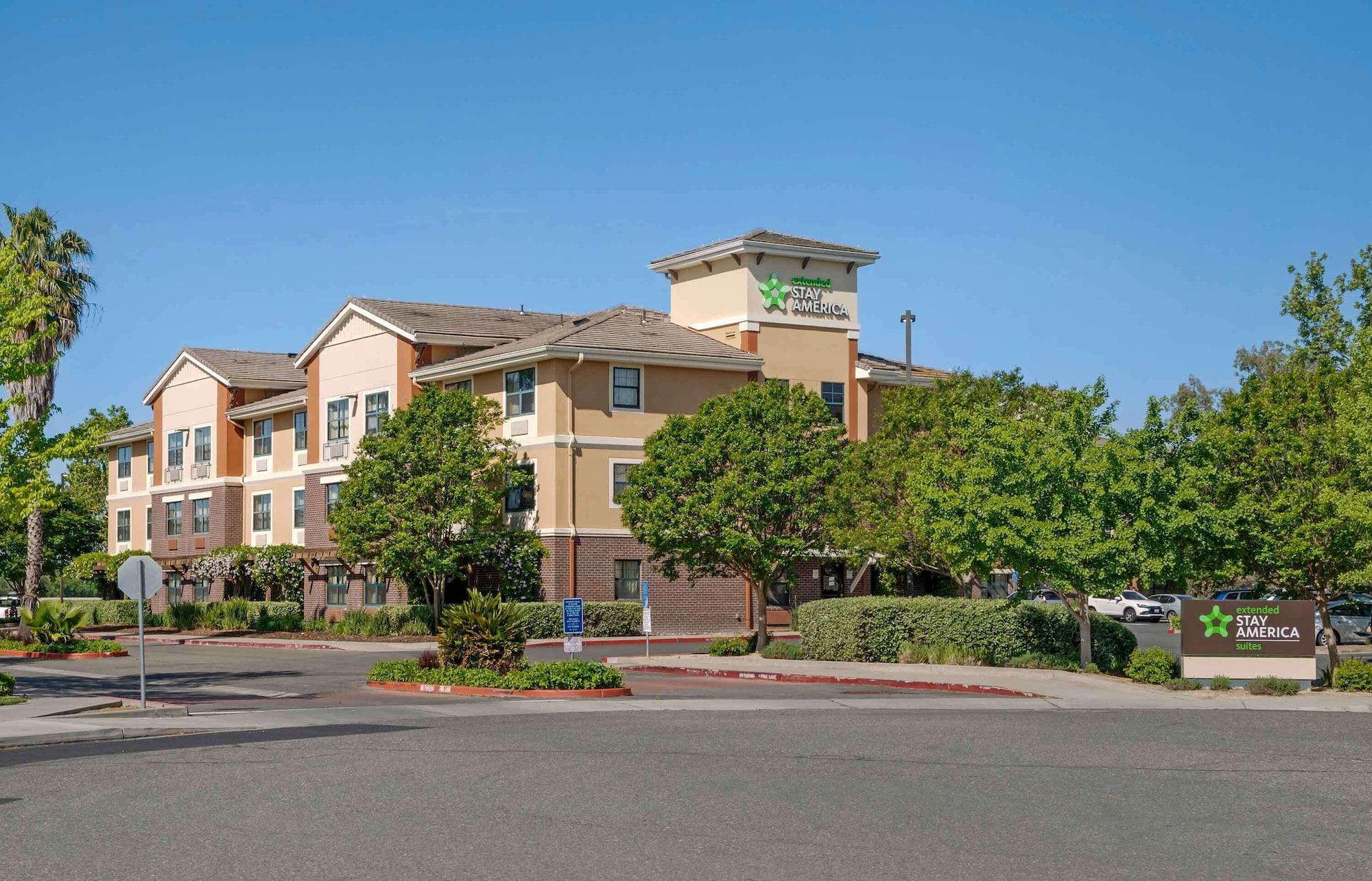 Vista Exterior Extended Stay America Suites Sacramento Elk Grove