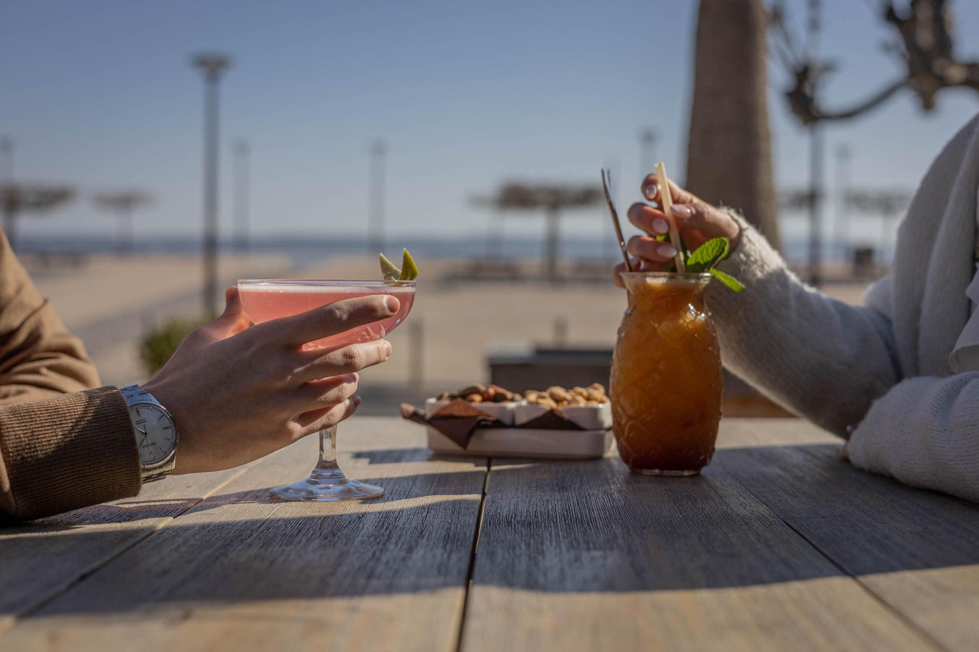 Bar/Salón Côté Sable