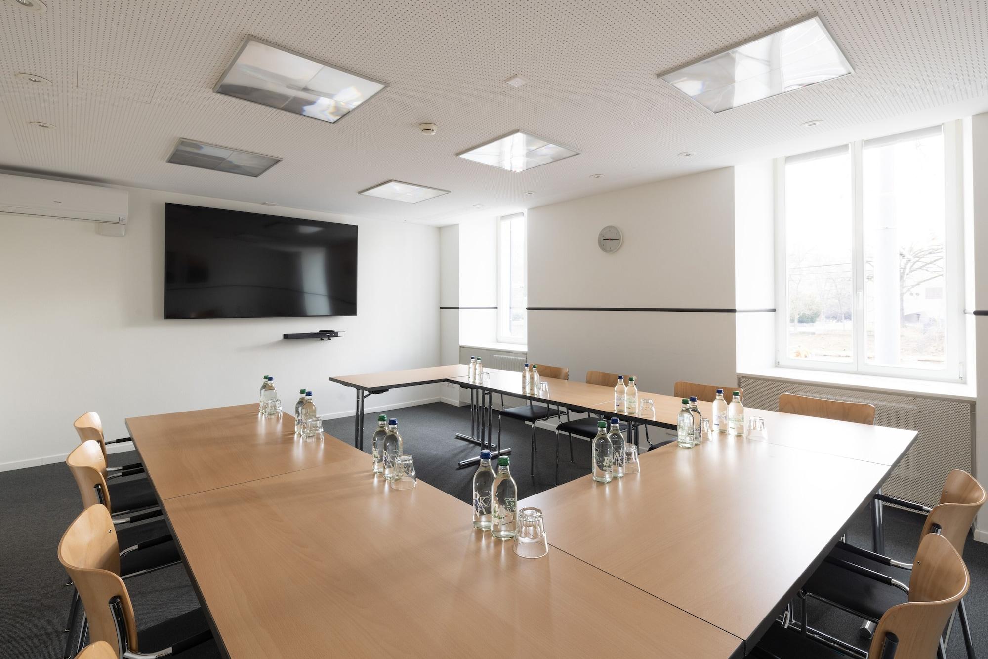 Sala de Reuniones Fred Guest House Hauptbahnhof - Mobile Check-in