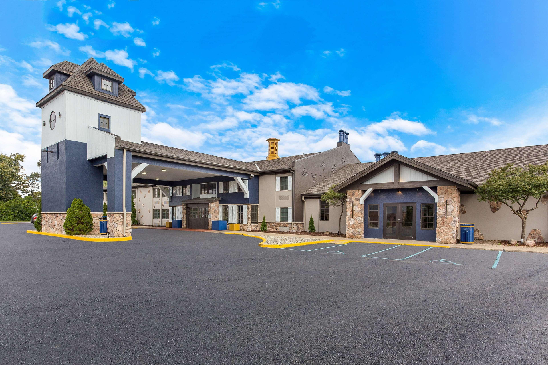 Vista Exterior Wingate by Wyndham South Bend/Notre Dame