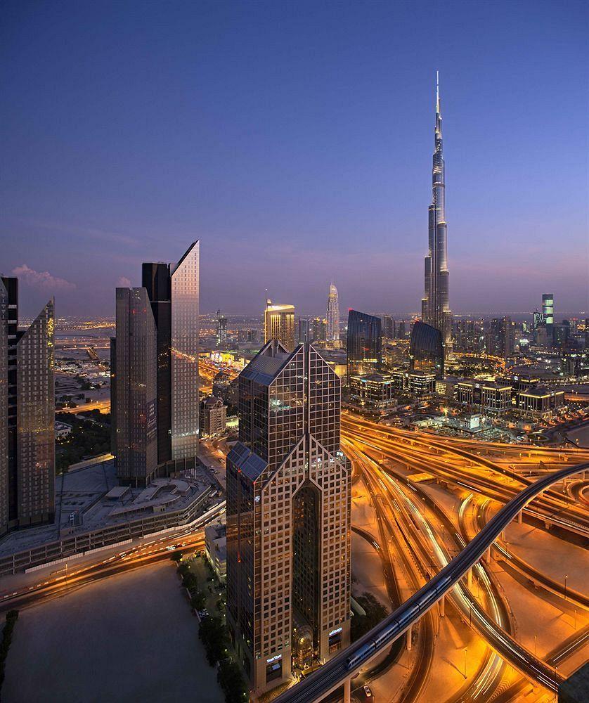 Vista da fachada Dusit Thani Dubai