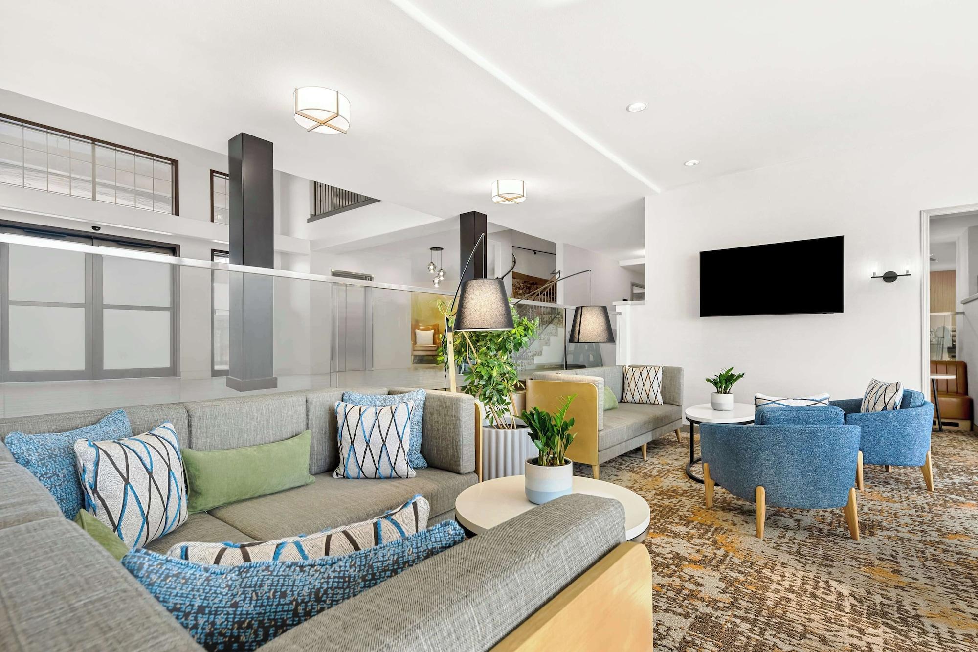 Vista Lobby Hampton Inn Morgan Hill