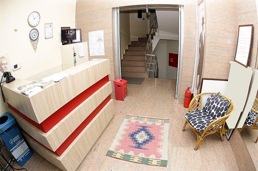 Vista Lobby İkiz Palmiye Kiz Oğrenci Pansiyonu - Caters to Women - Hostel