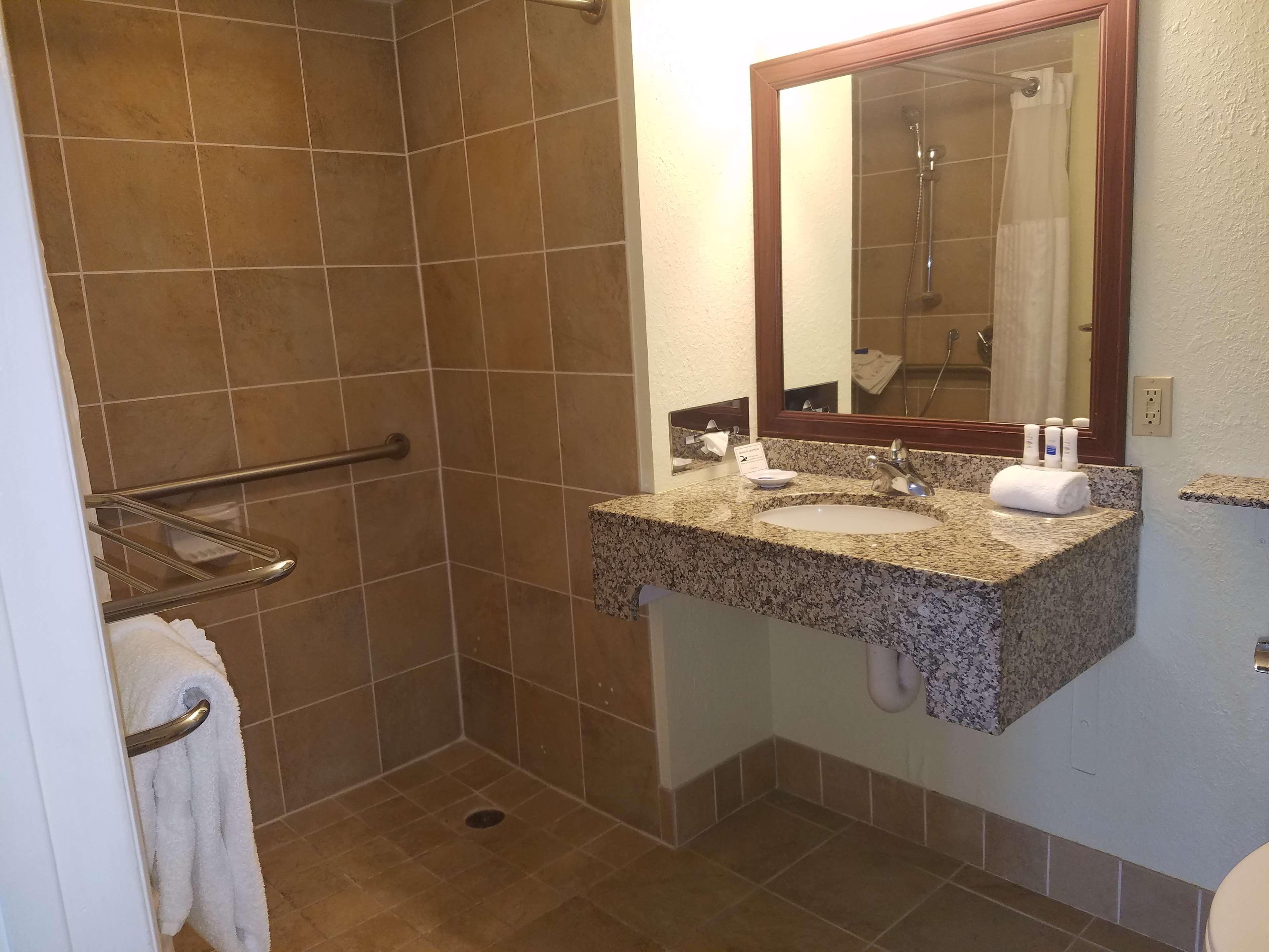Vista Exterior Spark by Hilton Sarasota Siesta Key Gateway