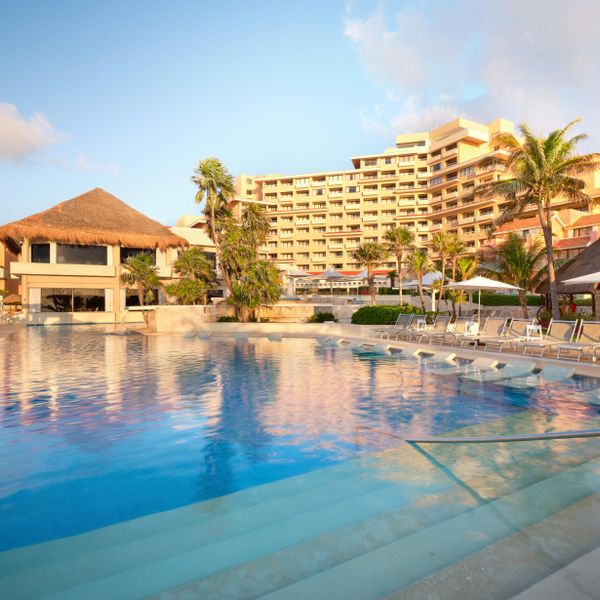 Wyndham Grand Cancun All-Inclusive Resort & Villas