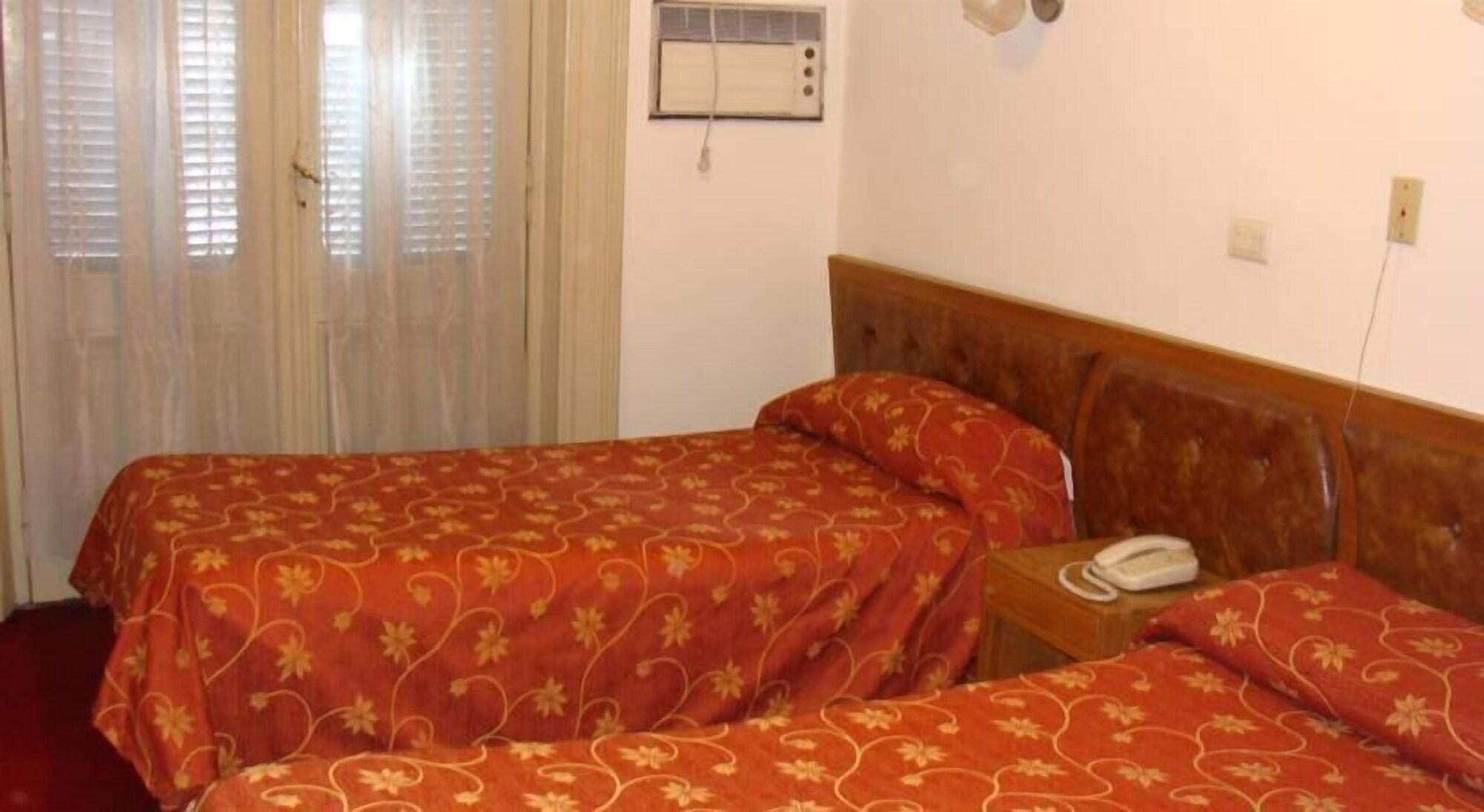 Varios Hotel Turista