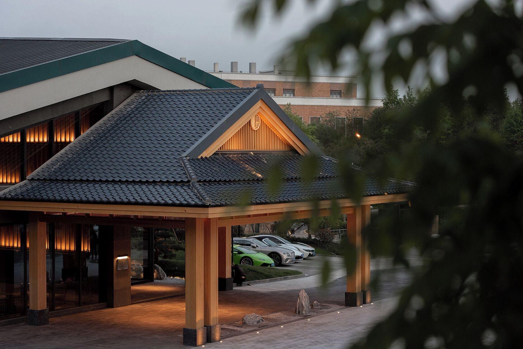 Vista Exterior Hyakumangoku Onsen Hotel