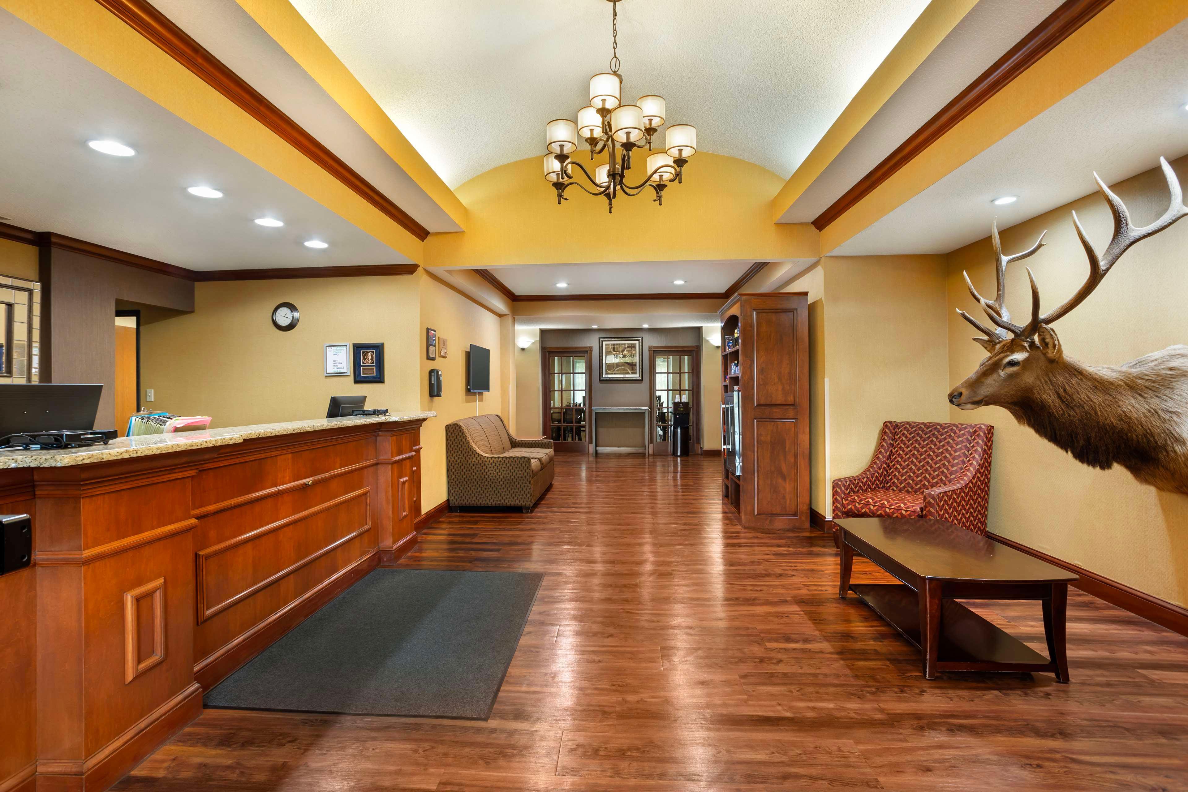 Vista Lobby Best Western Plus Clearfield