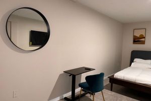 Alquiler Vacacional - Charming 2-bedroom with AC/heat and WiFi 6 mins from EWR 30 mins to NYC