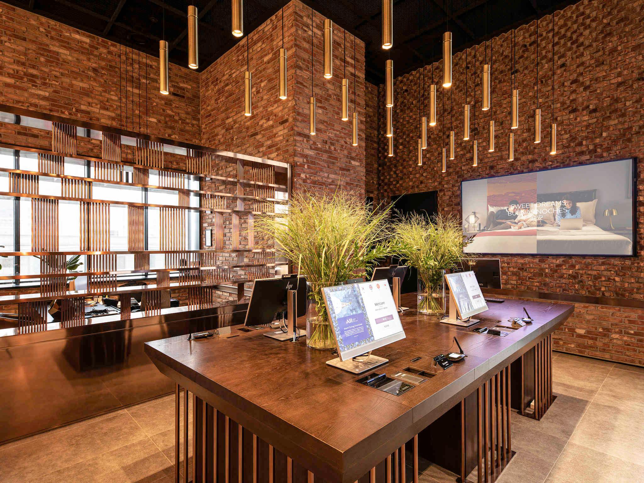 Vista Lobby Mercure Ambassador Seoul Hongdae