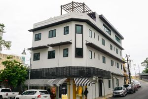 Alojamiento - The Looking Glass Hotel