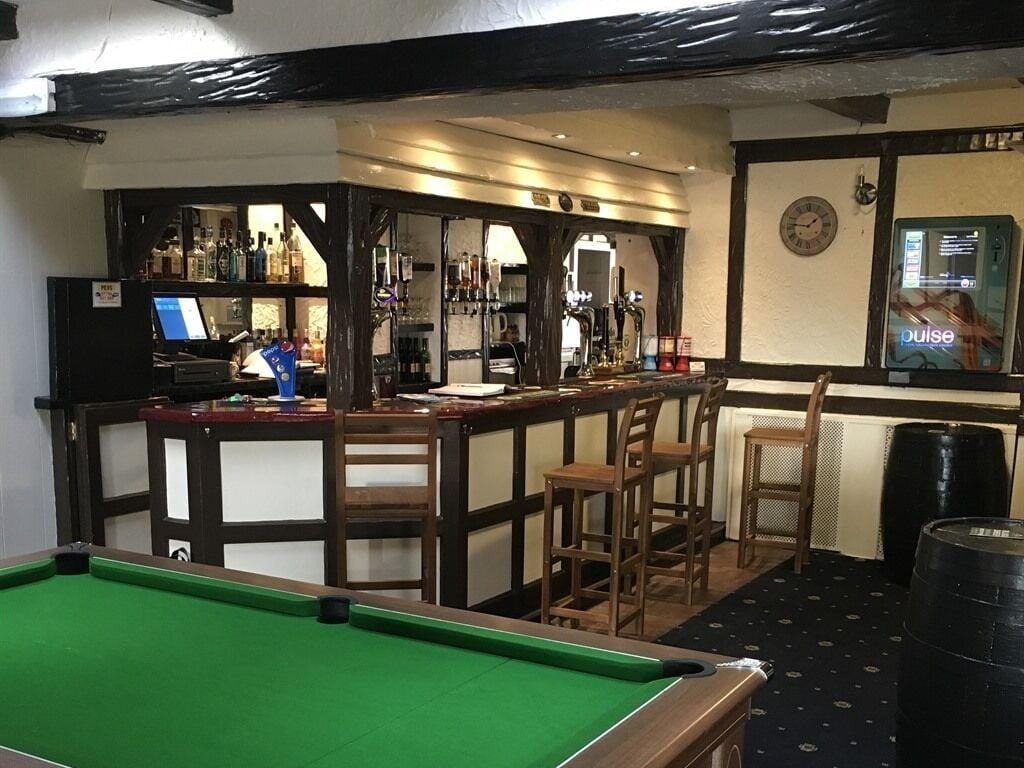 Bar/Salón The Buck INN