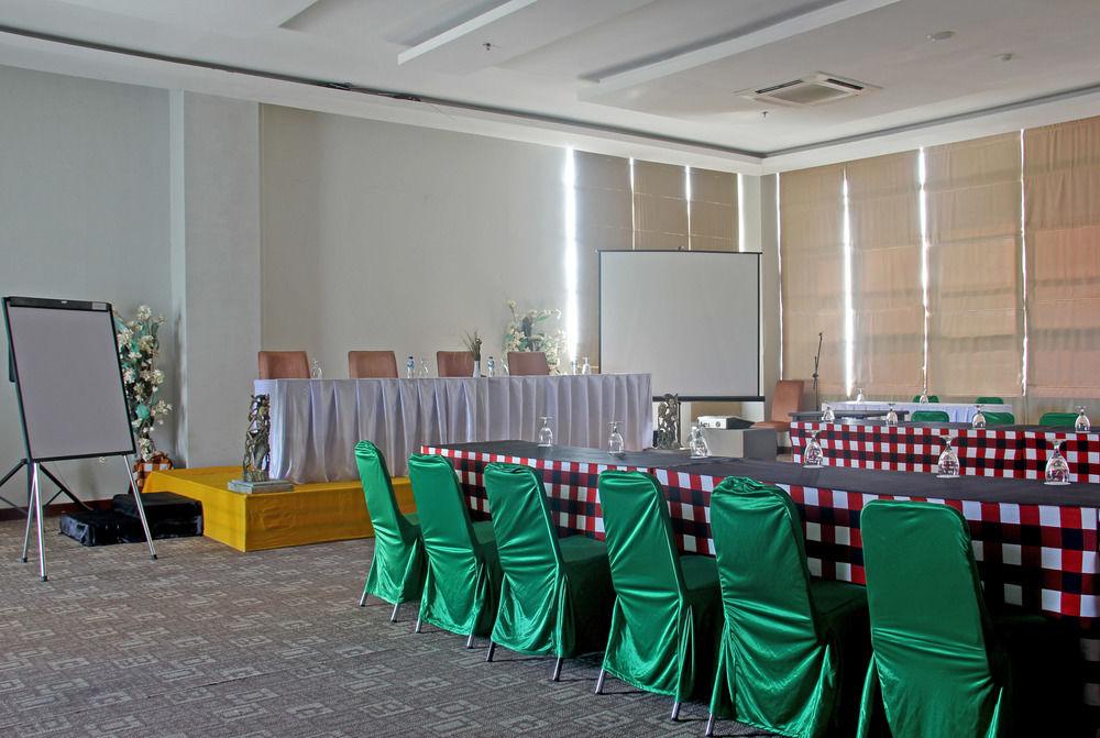 Sala de Reuniones RedDoorz near Dreamland Beach Uluwatu