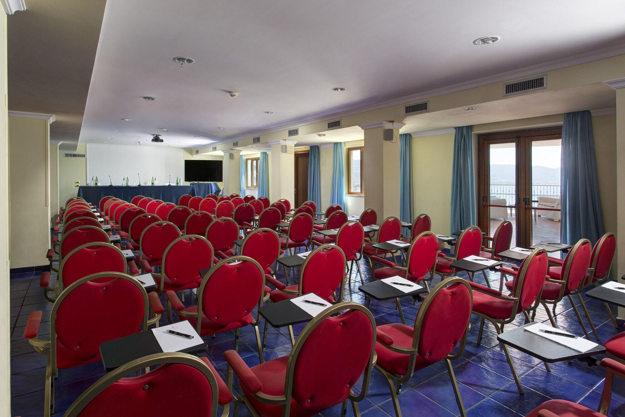 Sala de Reuniones Lloyd's Baia Hotel