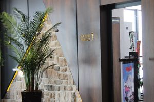 Alojamiento - Peony Palace Hotel