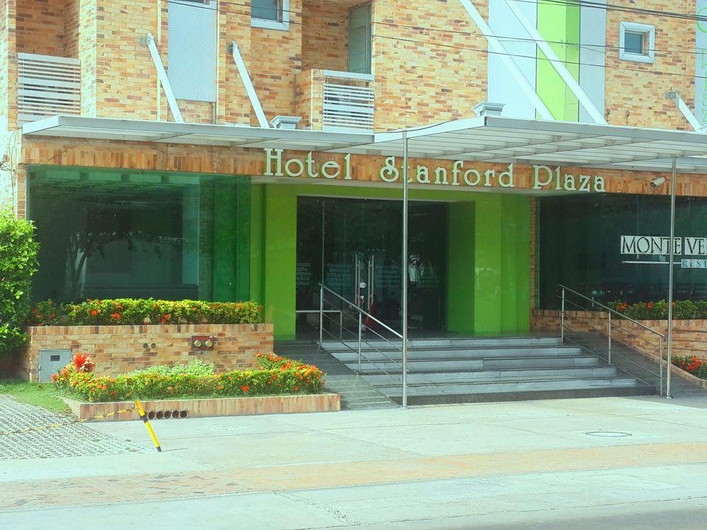 Vista Exterior Hotel Stanford Plaza