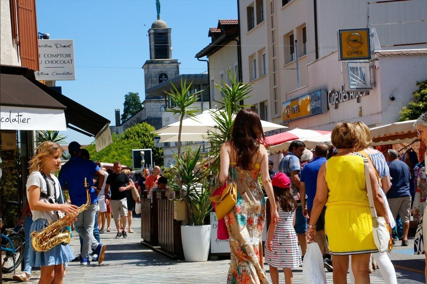 Vista Exterior Le Divona