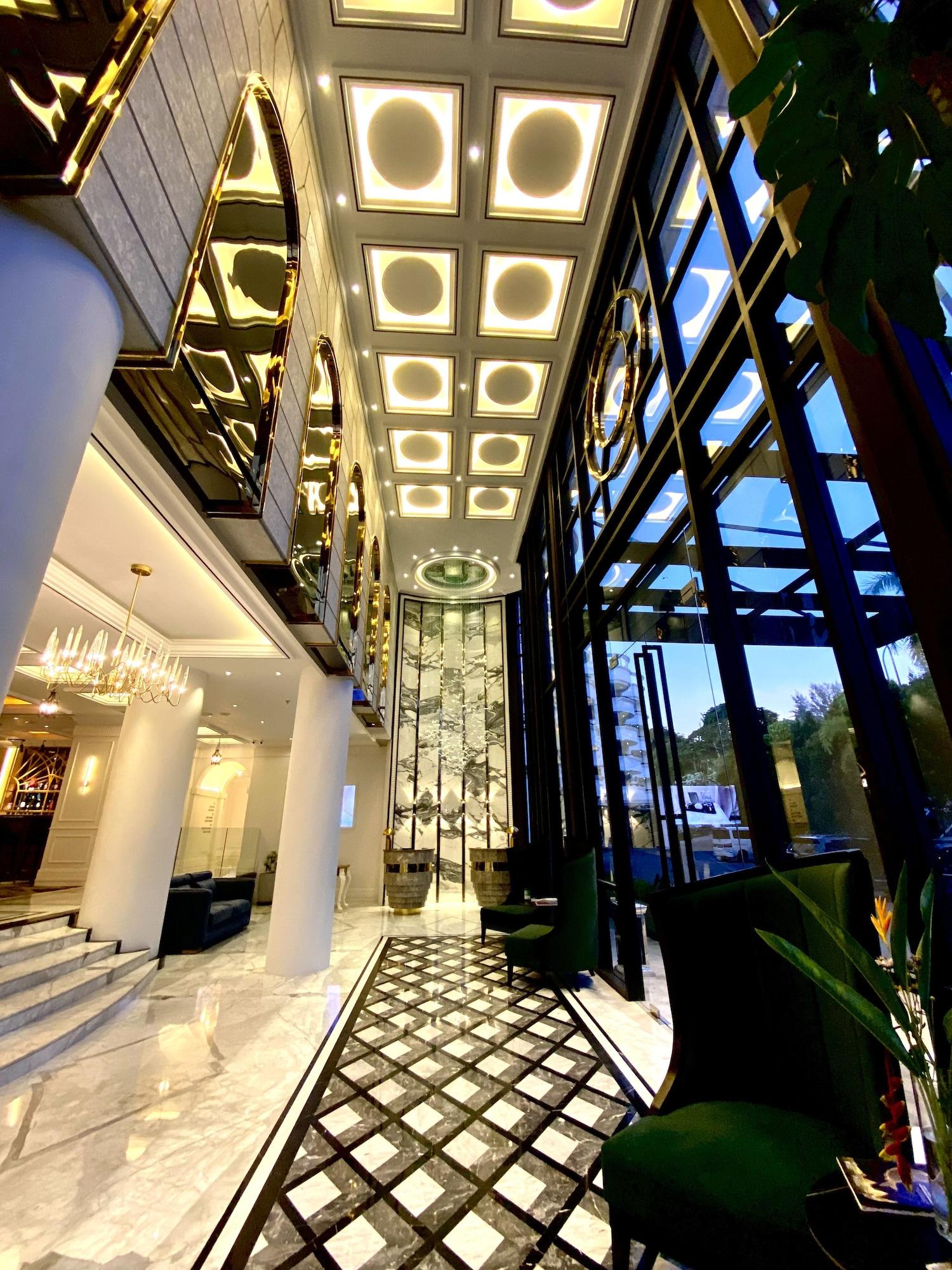 Vista Exterior Grand Eska Hotel & Suite