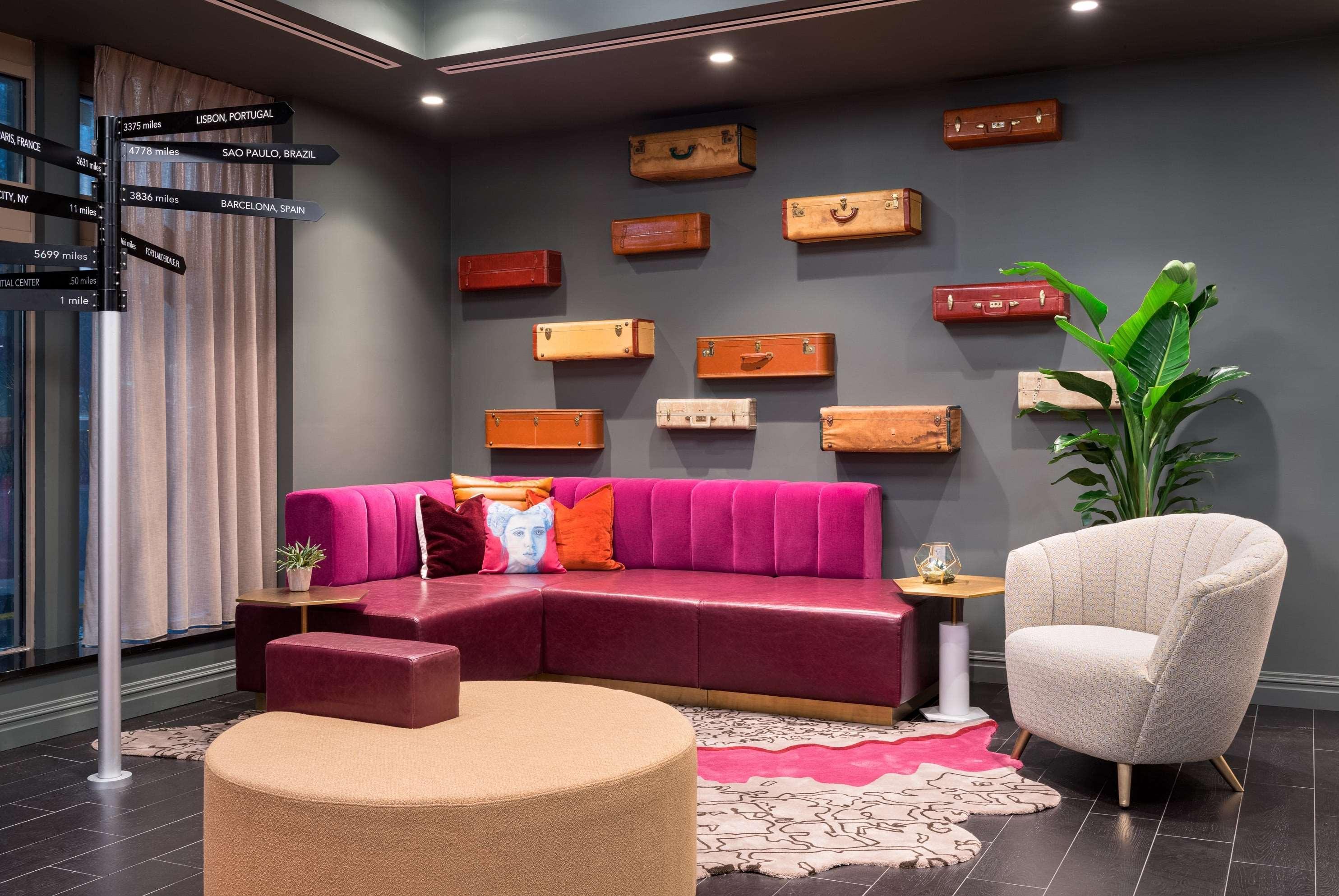 Vista Lobby TRYP by Wyndham Newark Downtown