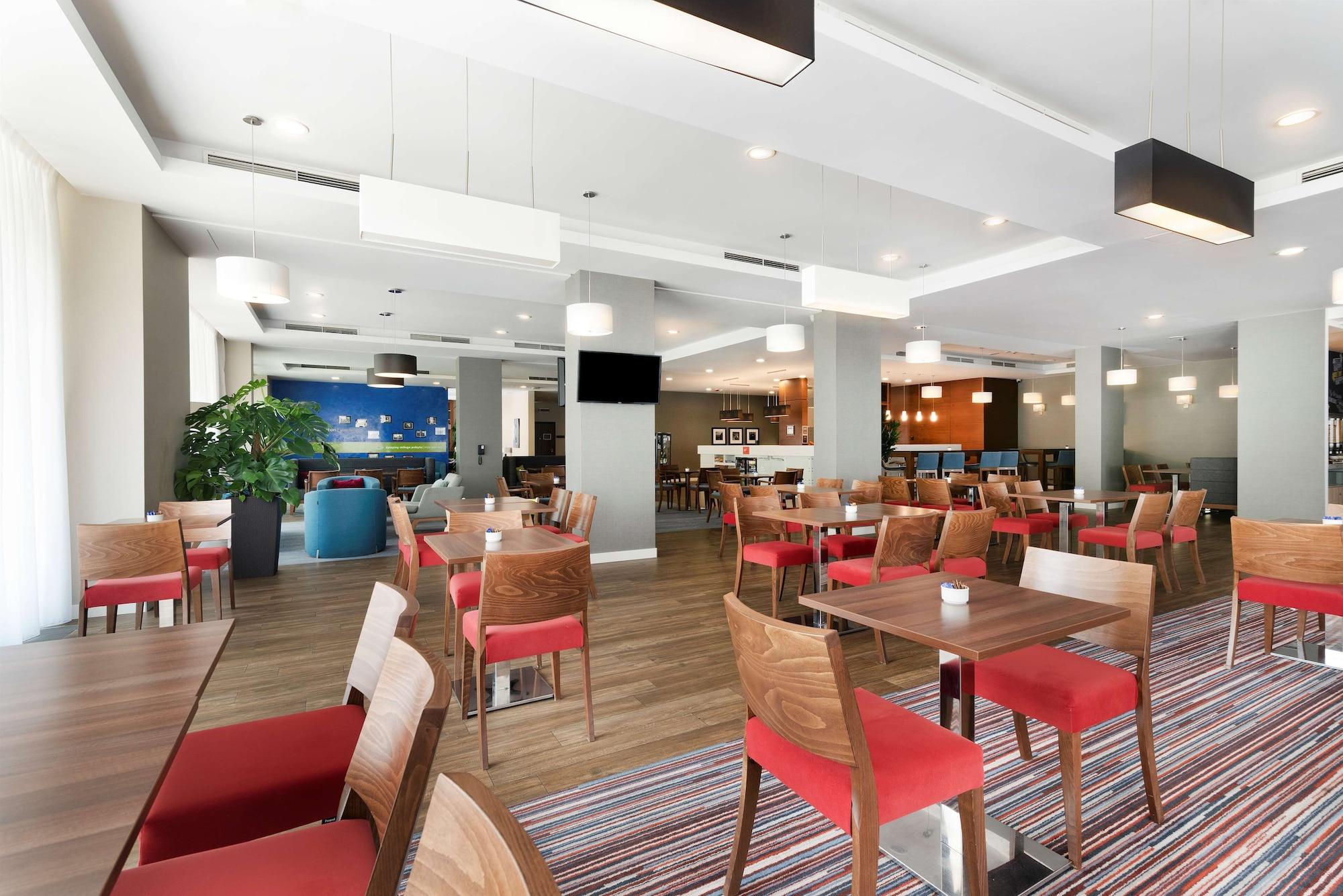 Restaurant Hampton by Hilton Krakow