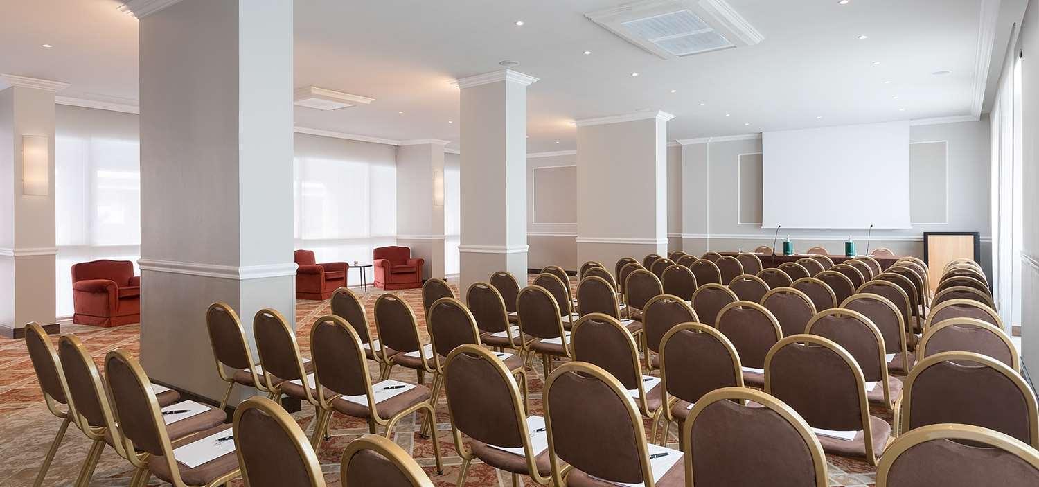 Hotel Hotel De la Ville - A SINA Hotel