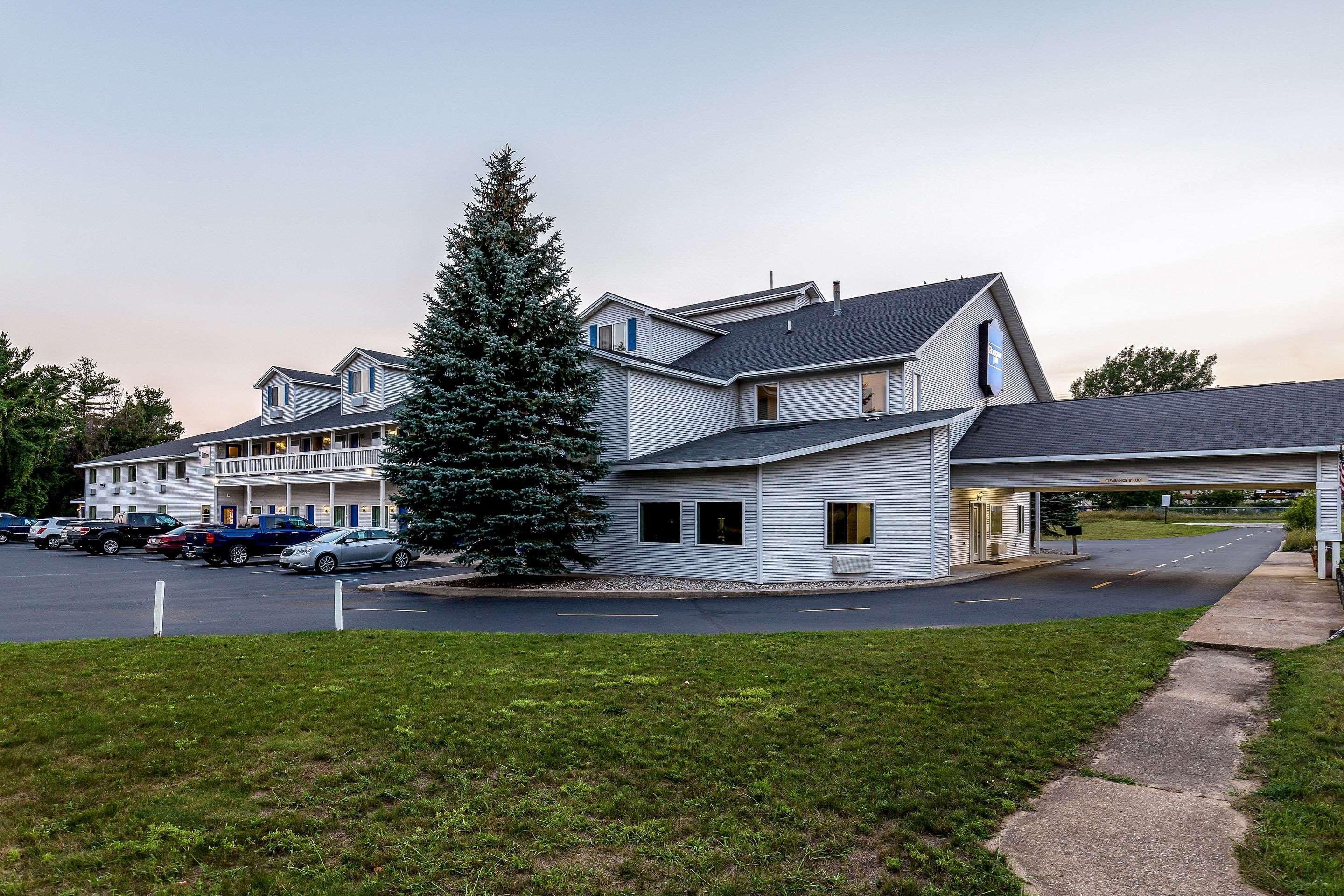 Vista Exterior Rodeway Inn