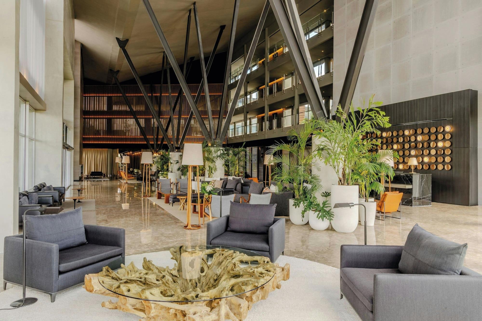 Vista Lobby Sheraton Buenos Aires Greenville Polo & Resort