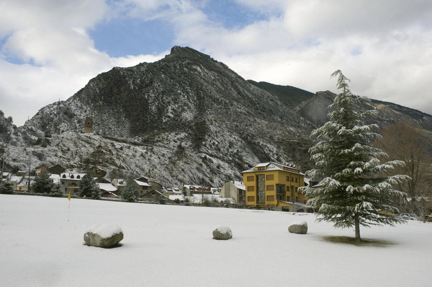 Vista Exterior Hotel Castellarnau