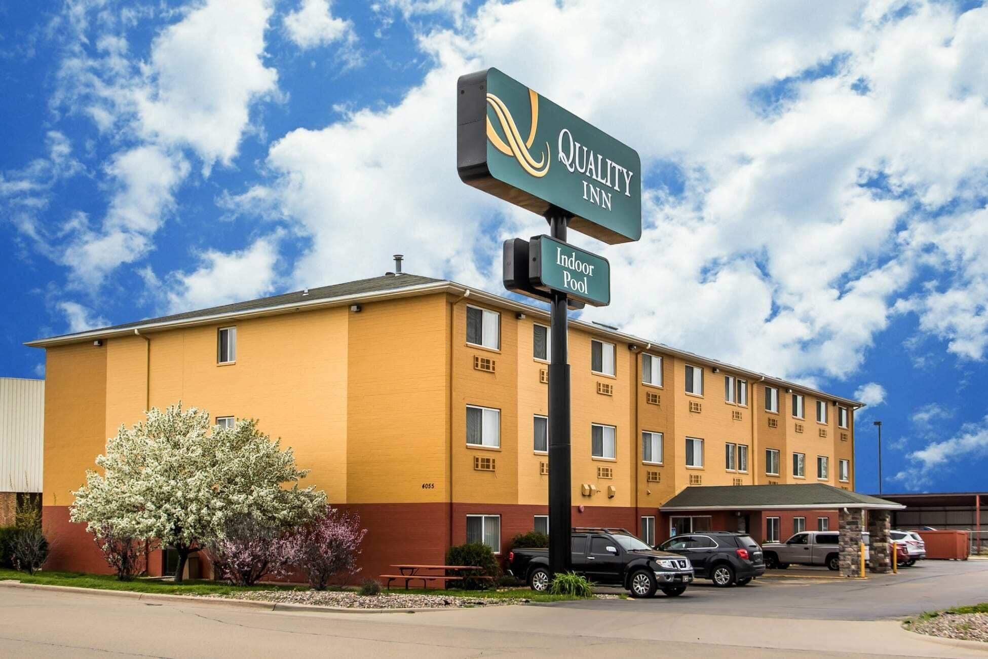 Varios Quality Inn Dubuque on Hwy 20