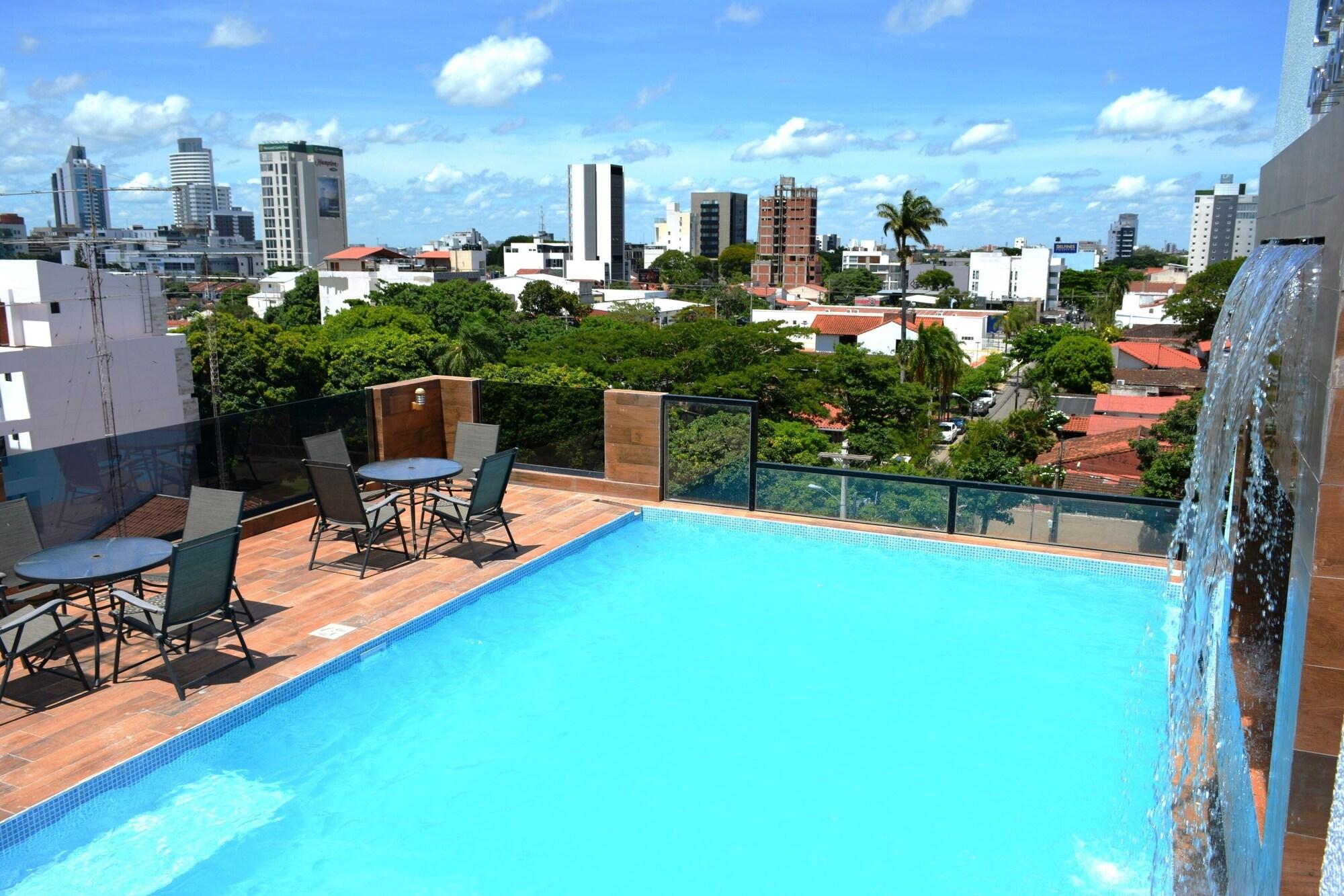 Vista Piscina Premium Suites Deluxe Aparthotel Equipetrol