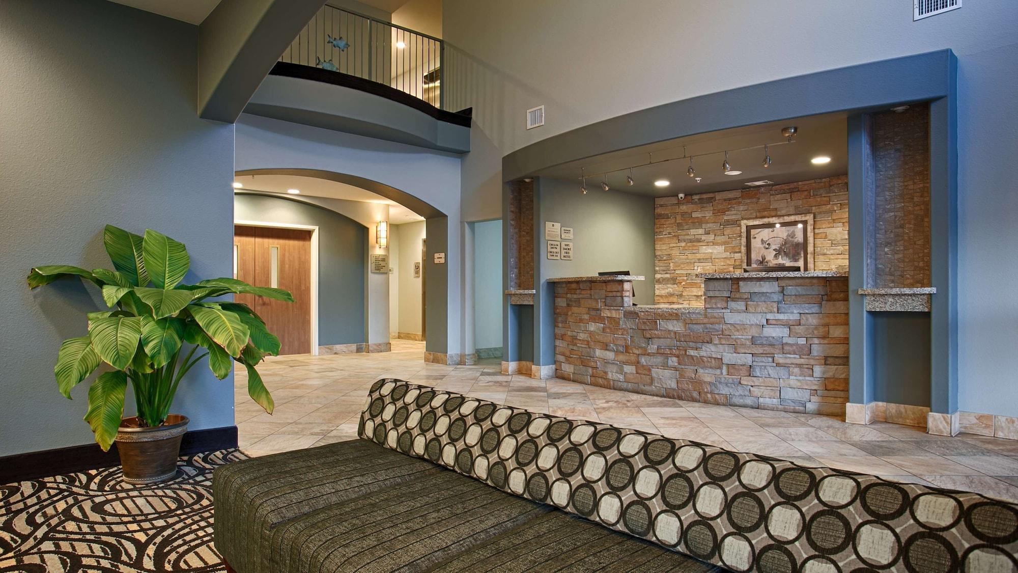 Vista Lobby Best Western Plus Sand Bass Inn & Suites