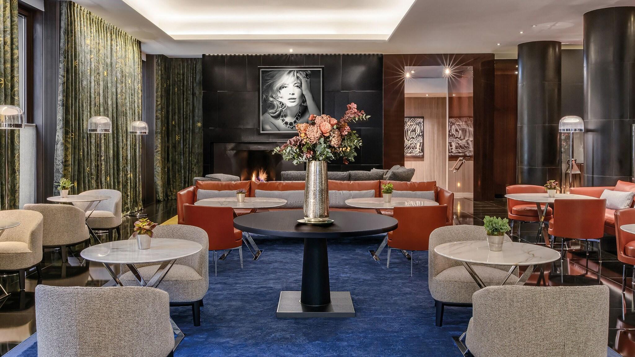 Vista Lobby Bvlgari Hotel London