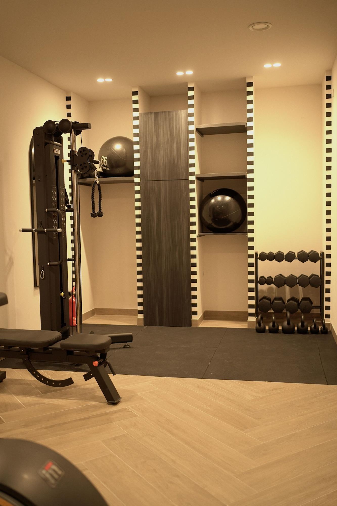 Gimnasio Comfy Studios Hotel