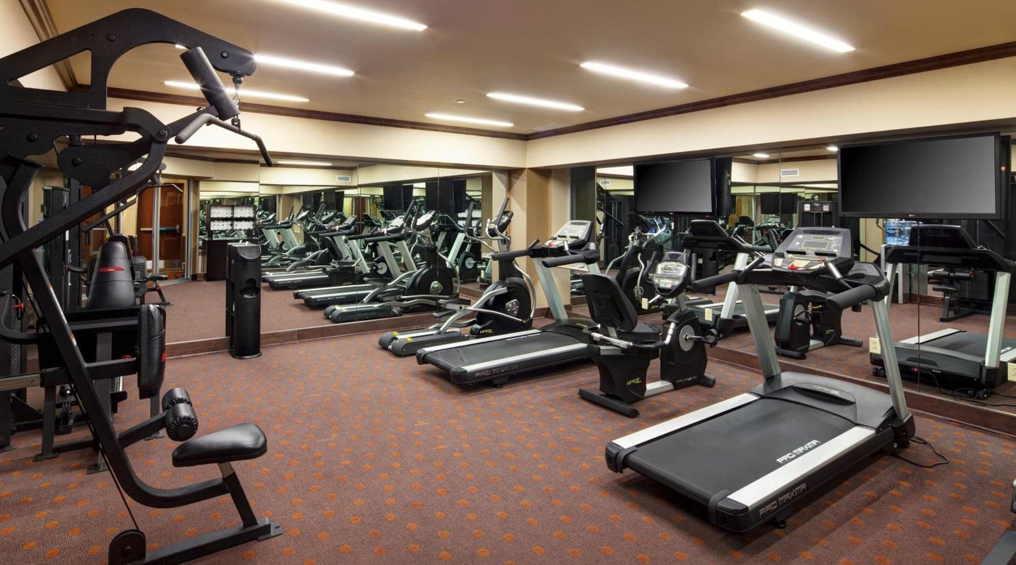 Gimnasio Akwesasne Mohawk Casino Resort and Players Inn