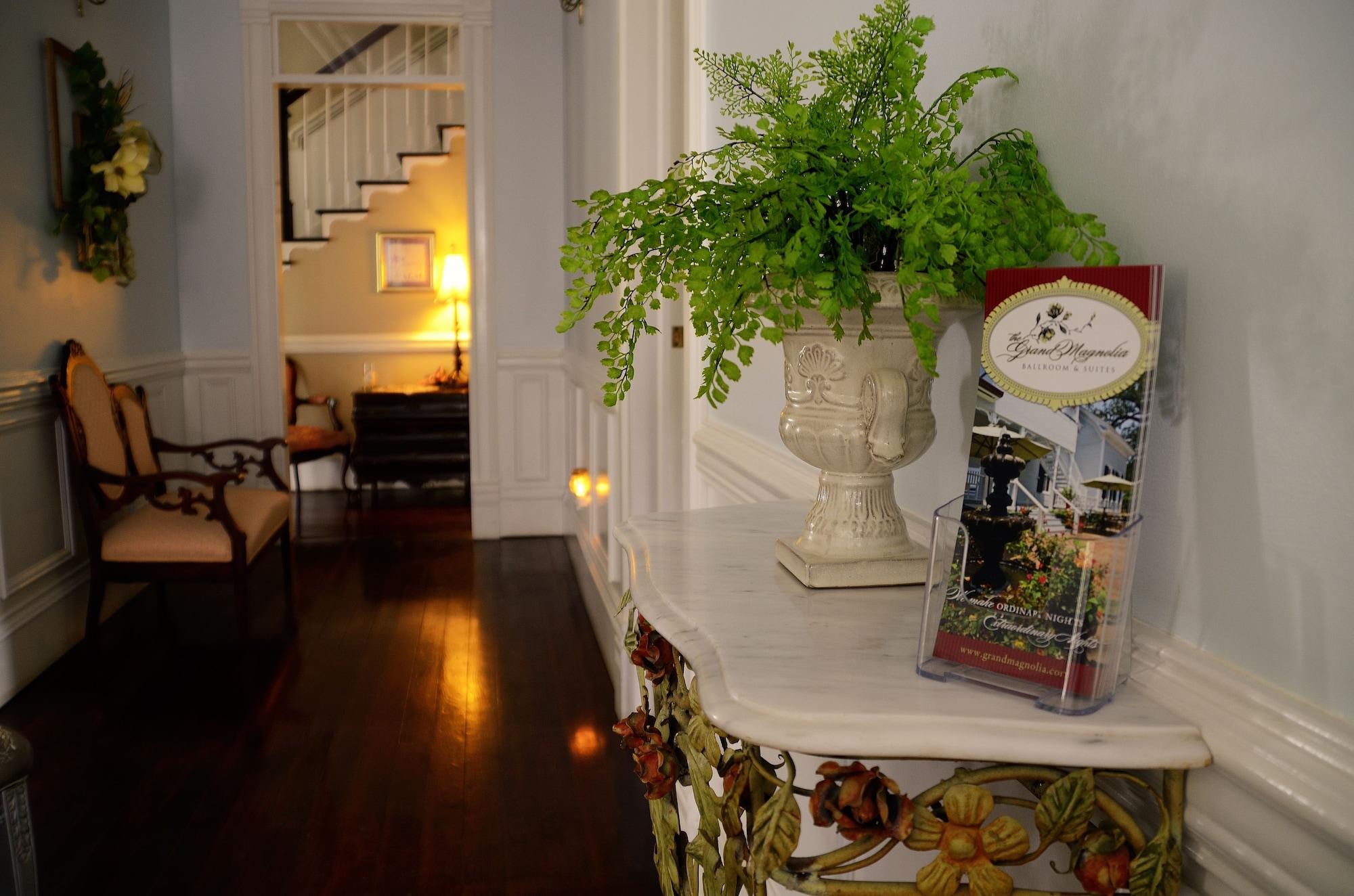 Vista Lobby The Grand Magnolia Ballroom & Suites