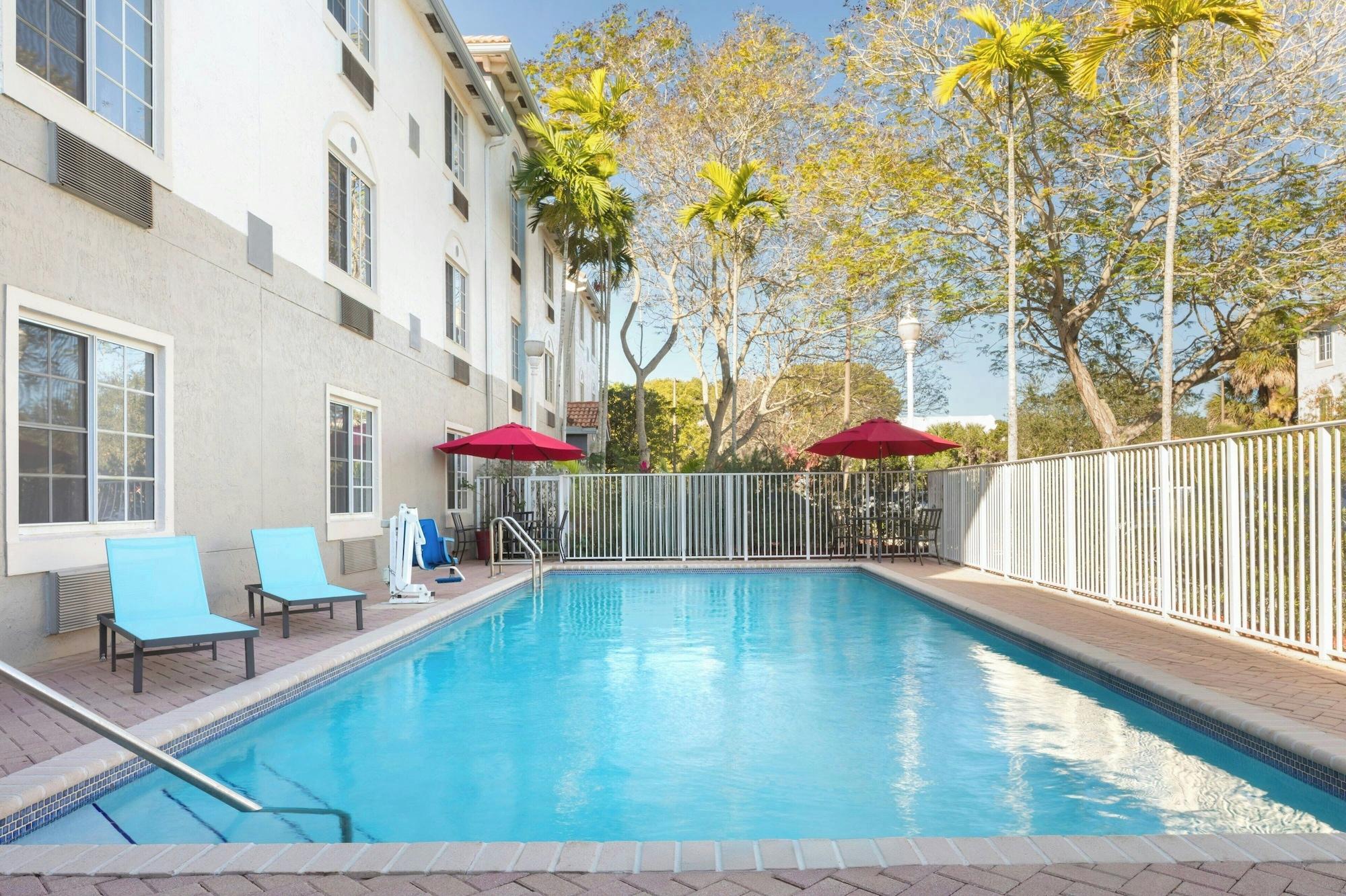 Vista Piscina TownePlace Suites by Marriott Fort Lauderdale Weston