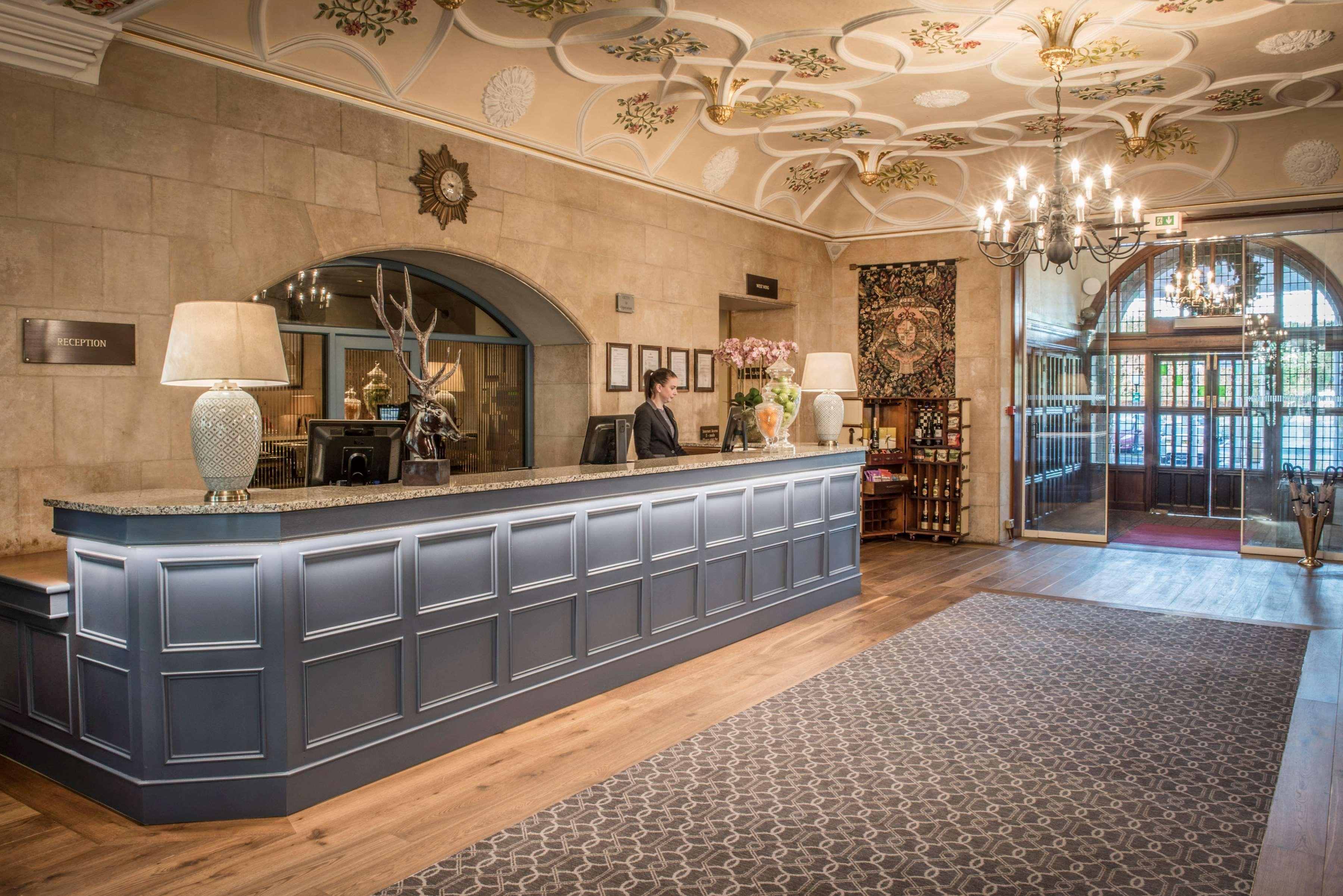 Vista Lobby Birch Selsdon