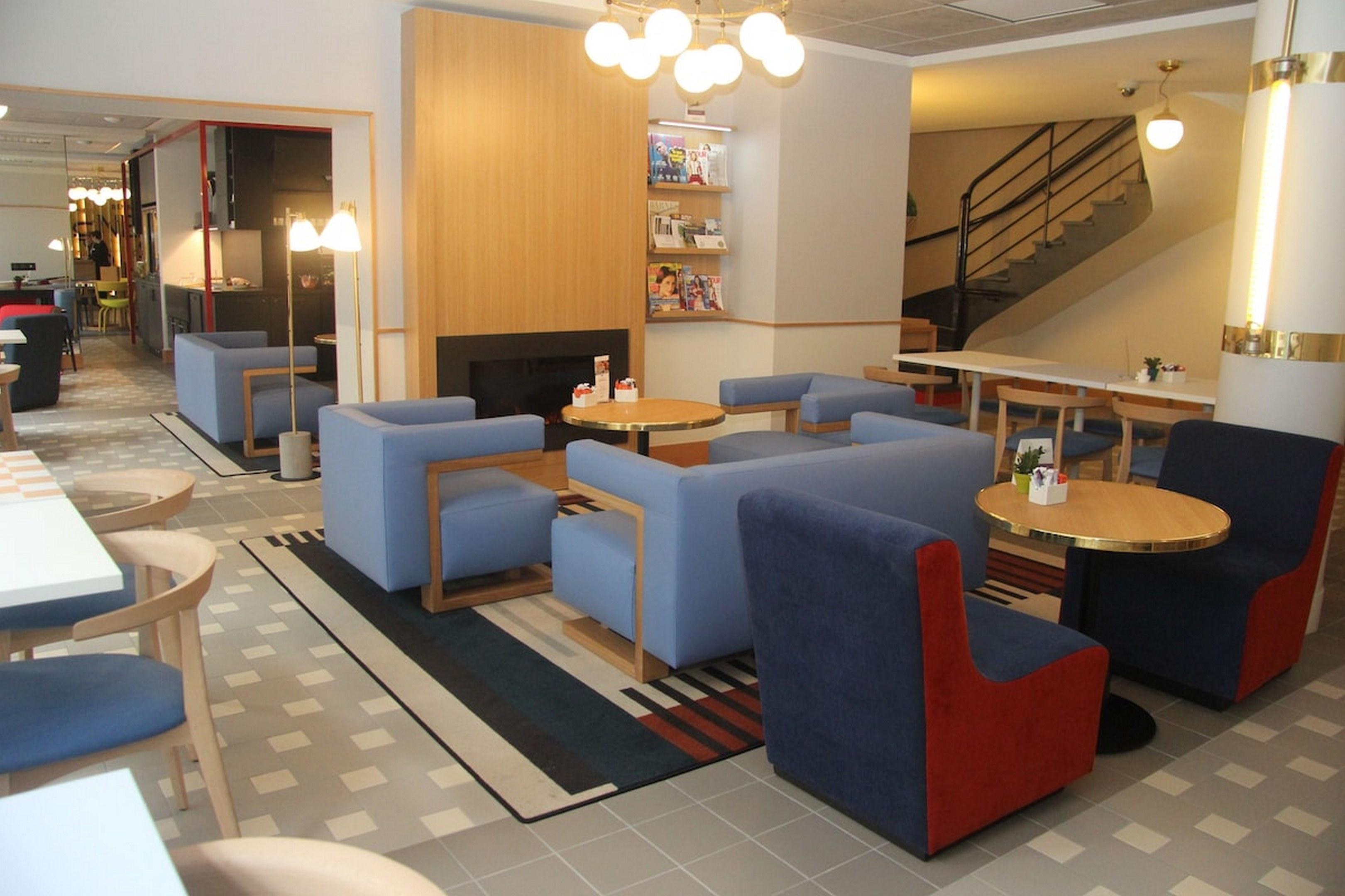 Vista Lobby Mercure Rennes Centre Parlement