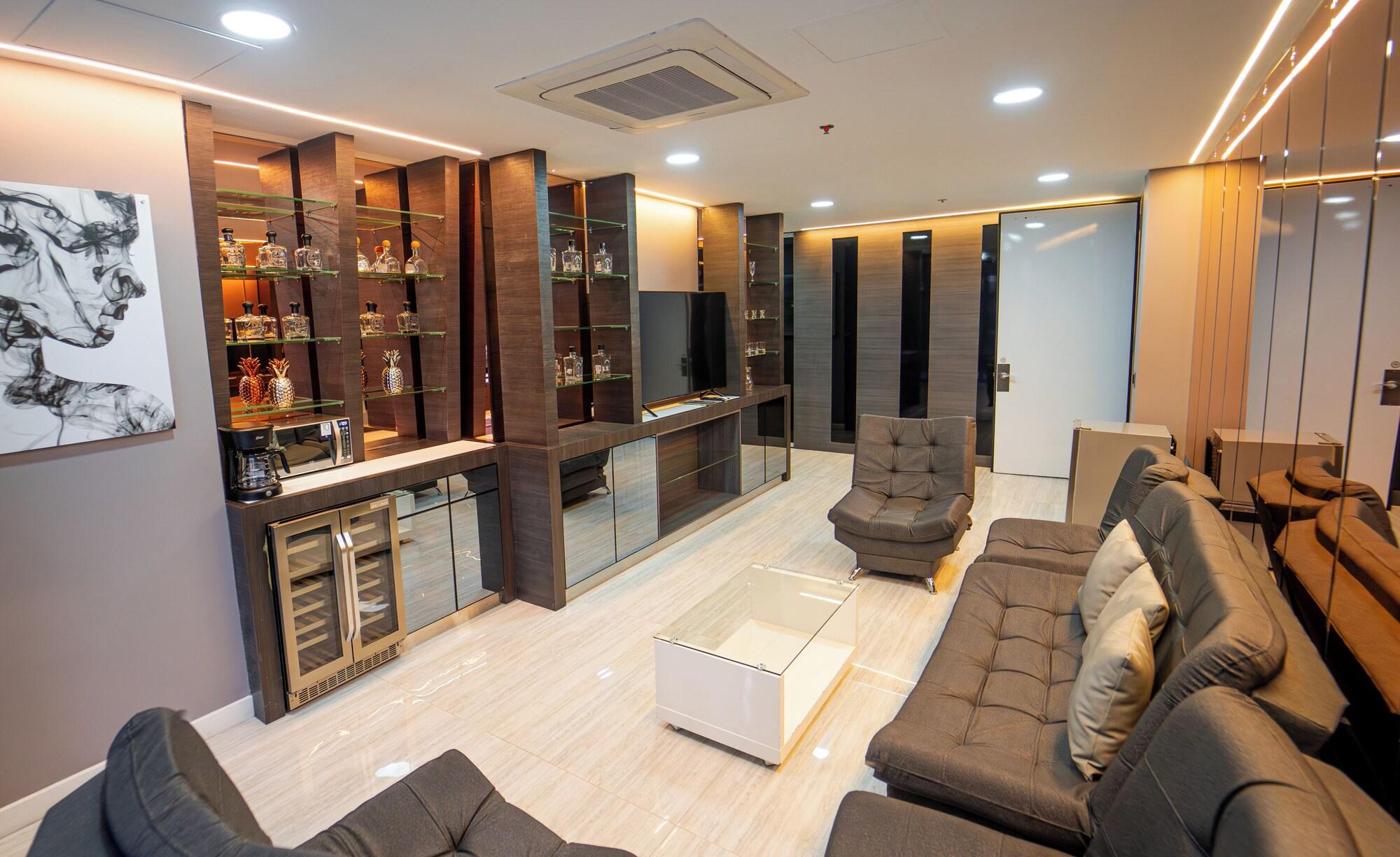 Comodidades del Alojamiento 1Million Suites