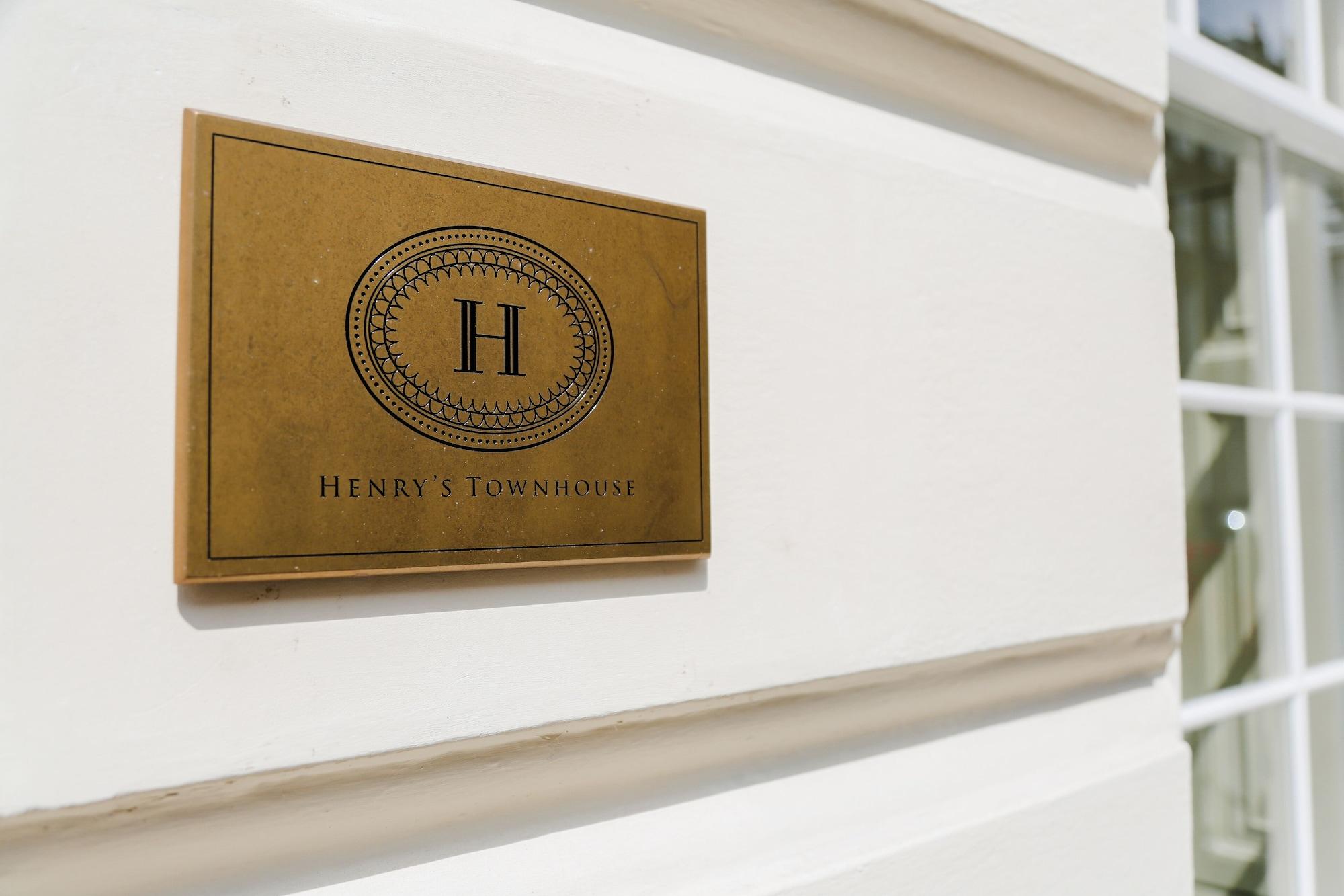 Vista Exterior Henry's Townhouse