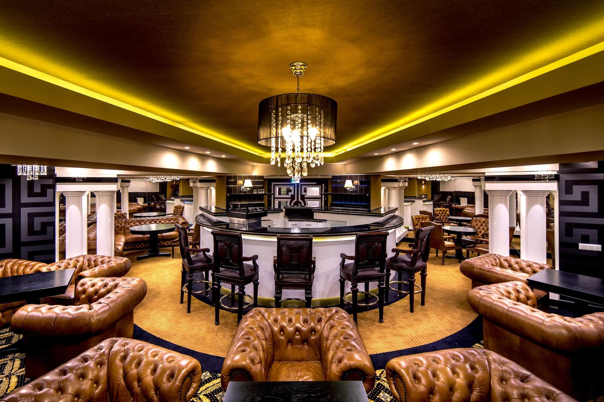 Bar/Salón Hotel Dana Business & Conference