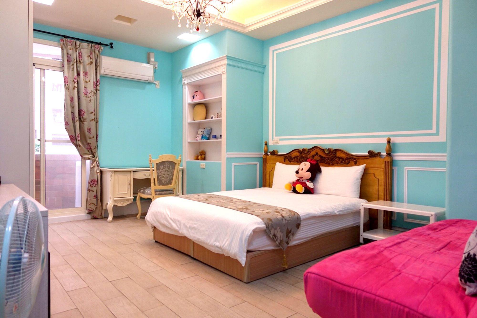 Varios Aman Theme Suite Arena Hall