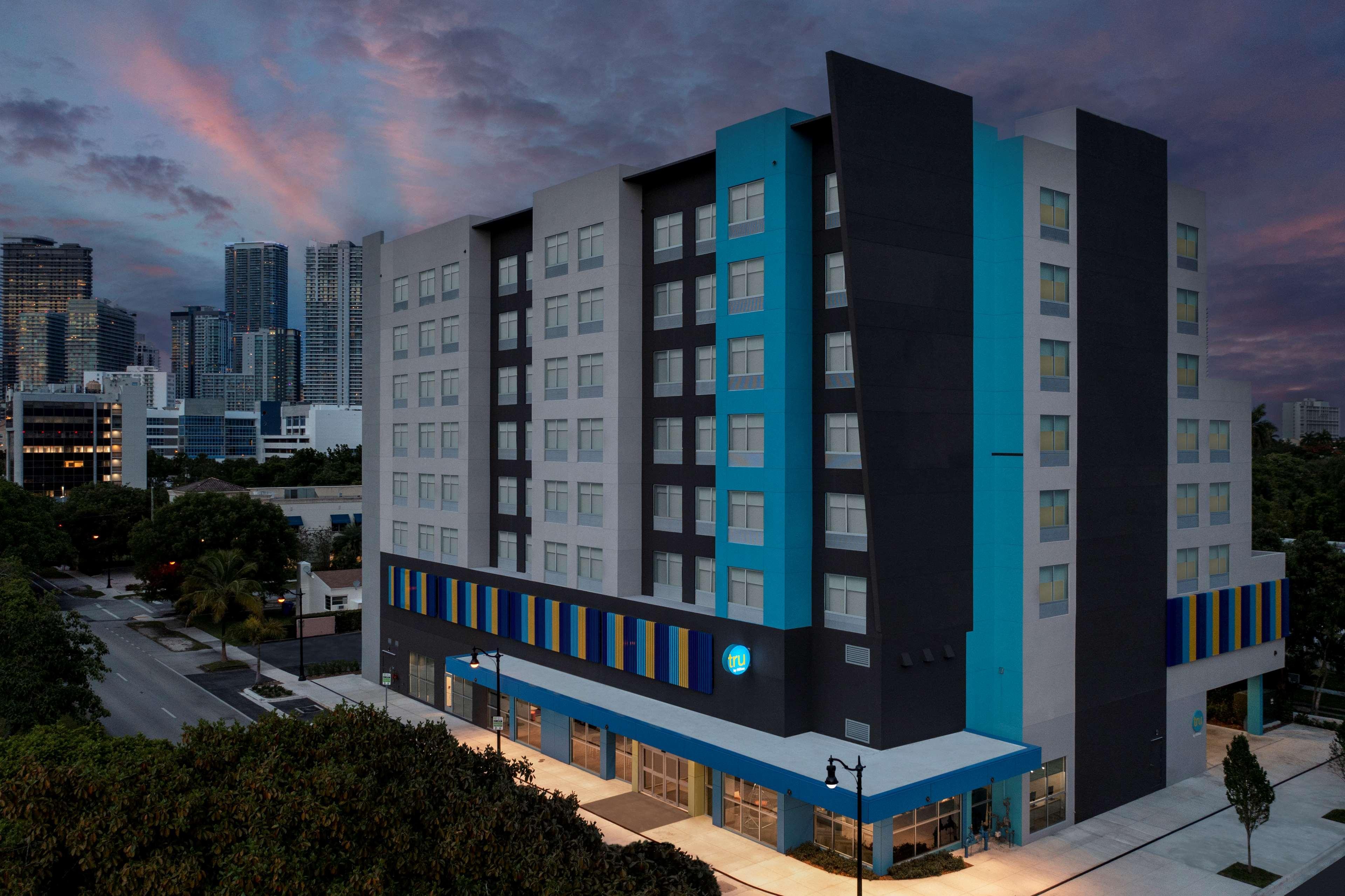 Vista Exterior Tru by Hilton Miami West Brickell