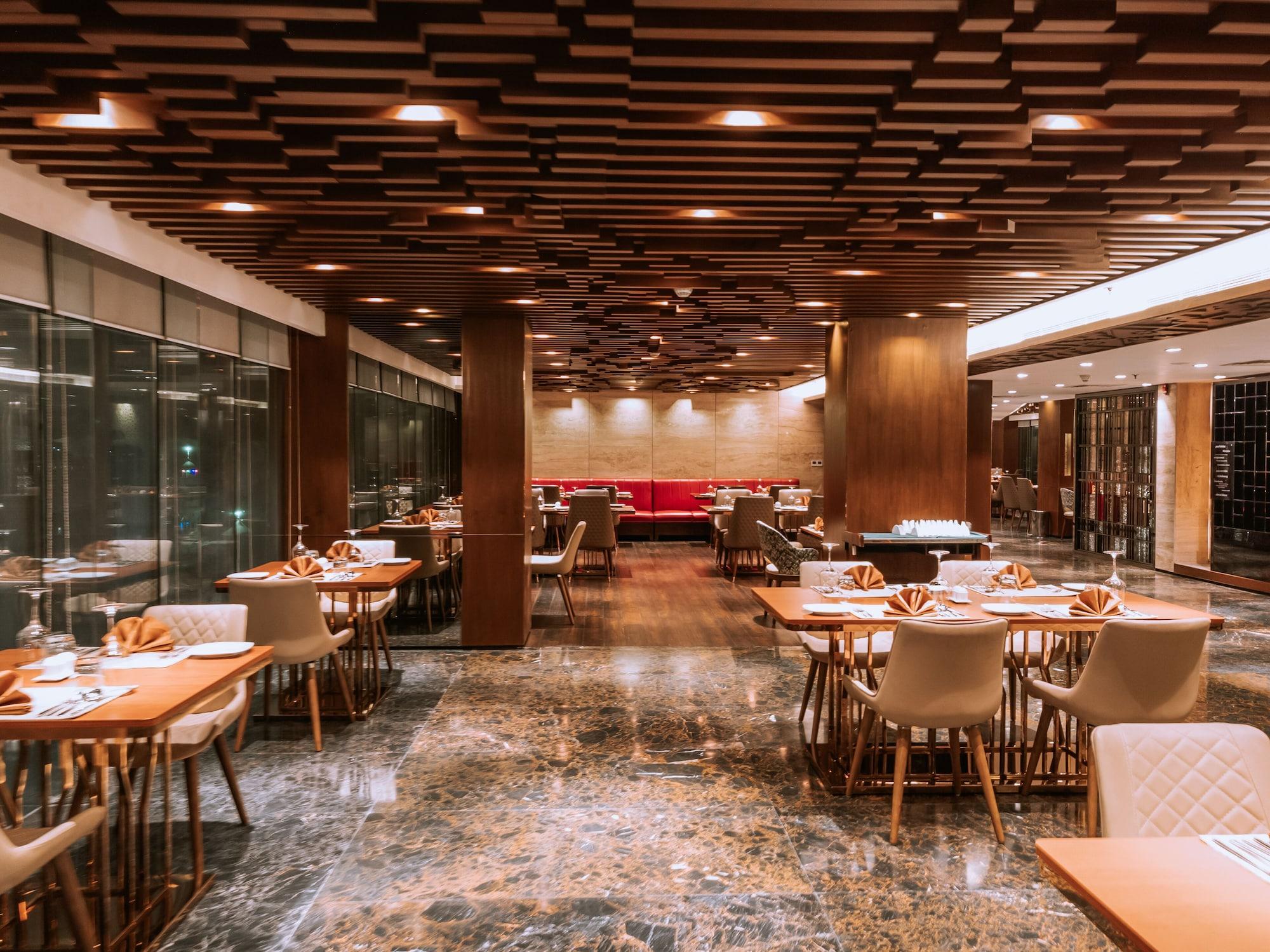 Restaurant The Peninsula Chittagong