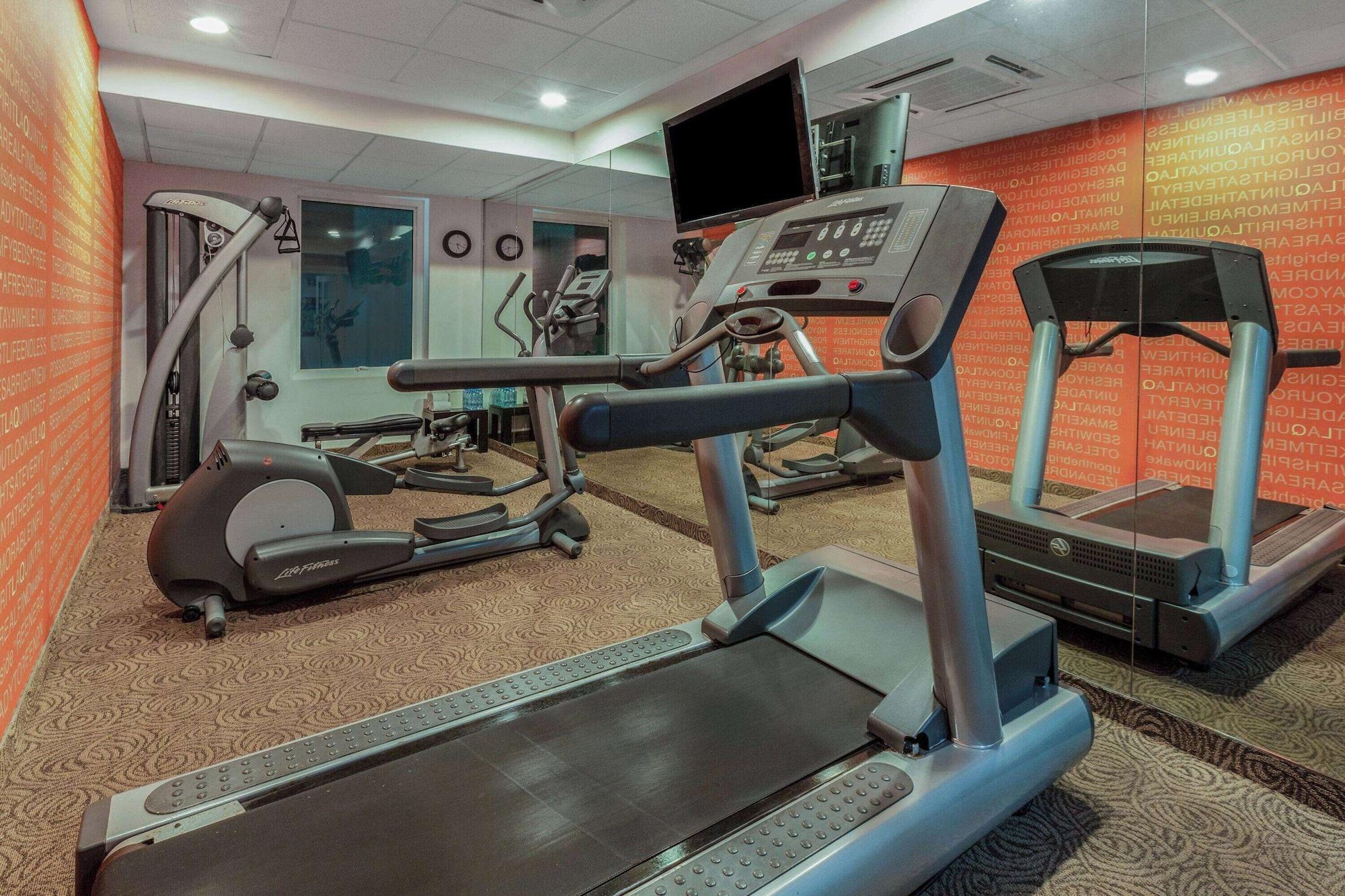 Gimnasio La Quinta by Wyndham Poza Rica