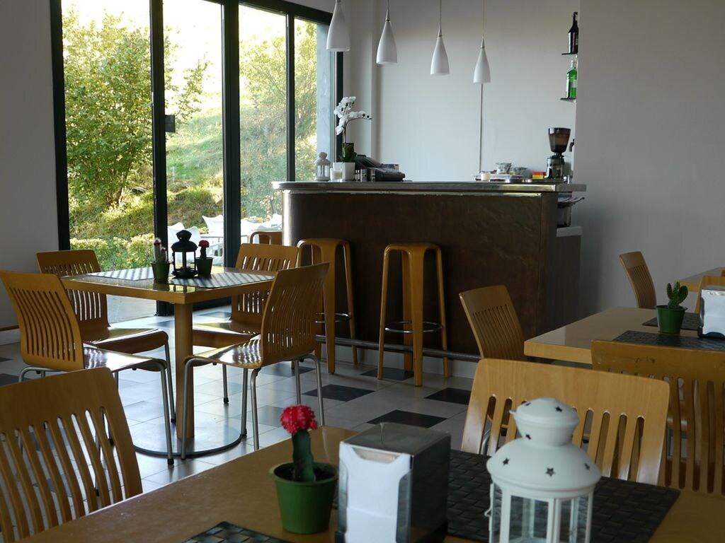 Bar/Salón Hotel Txintxua