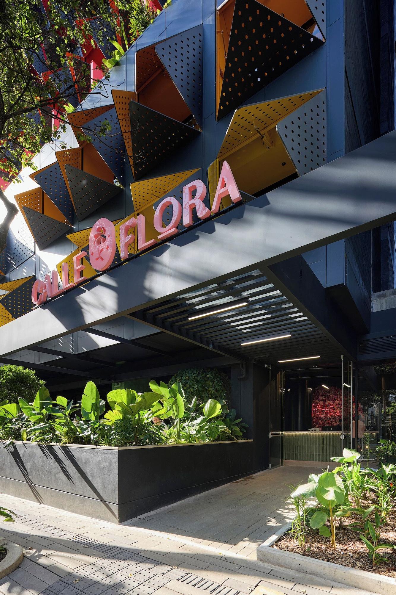 Vista Exterior Calle Flora Hotel by Jalo